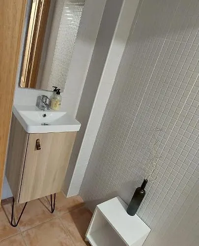 El Hogar De Mariposas - Vute-22-057 Valdelinares (Aragon)